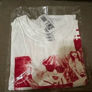Taylor swift official RARE VINTAGE RED t shirt